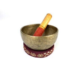 small antique prayer bwol