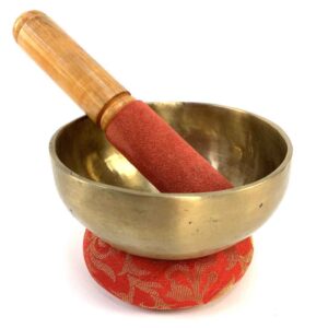 12cm classic singing bowl with felt mallet and cushion