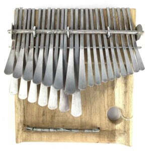 Zimbabwean mbira in G tuning made by Garikai Tirikoti